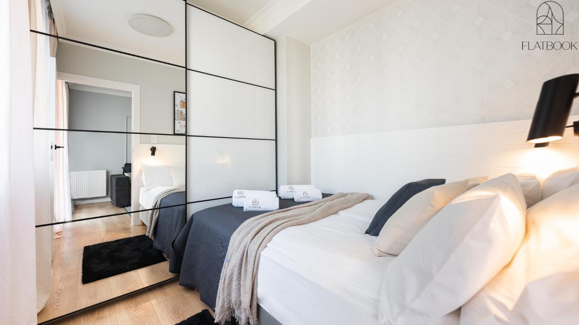 Flatbook - City Center Apartments Angielska Grobla 格但斯克 外观 照片