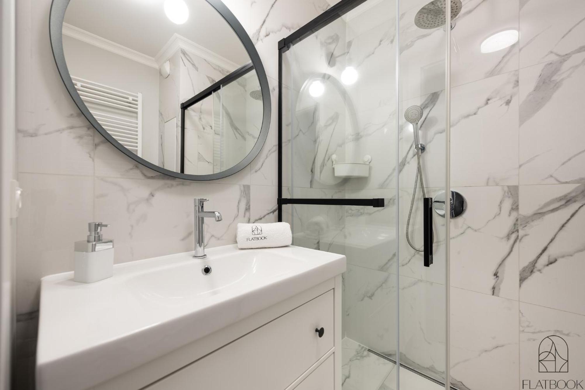 Flatbook - City Center Apartments Angielska Grobla 格但斯克 外观 照片
